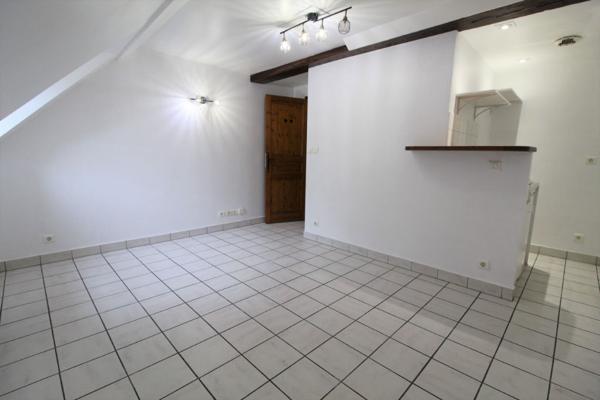 A VENDRE - investisseur - T1 belle adresse Hyper-centre DIJON