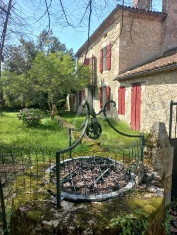 Situation privilégiée pour cette propriété de charme