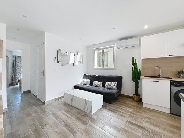 Appartement rénové à CAGNES SUR MER (06800)