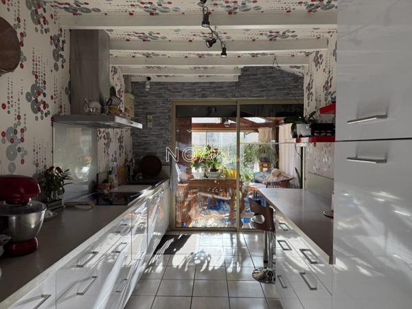 Maison sur le port de Cassy