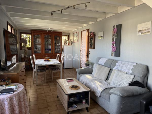 Maison sur le port de Cassy