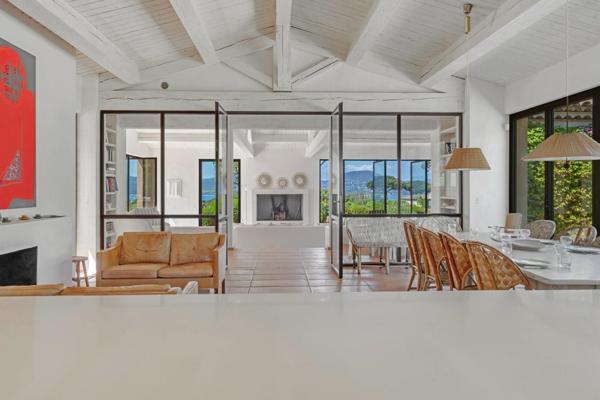 ROQUEBRUNE SUR ARGENS VILLA 7 PIÈCES  5 CHAMBRES  170 m² VUE GOLFE