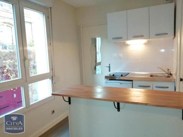 Location appartement Charleville-Mézières (08000) 1 pièce 29.93m²