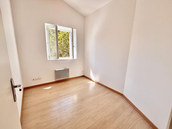 BELPECH - À louer - Maison T4 sur deux niveaux avec garage