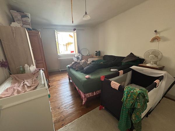 À VENDRE : PAMIERS MAISON DE VILLE AVEC TERRASSE