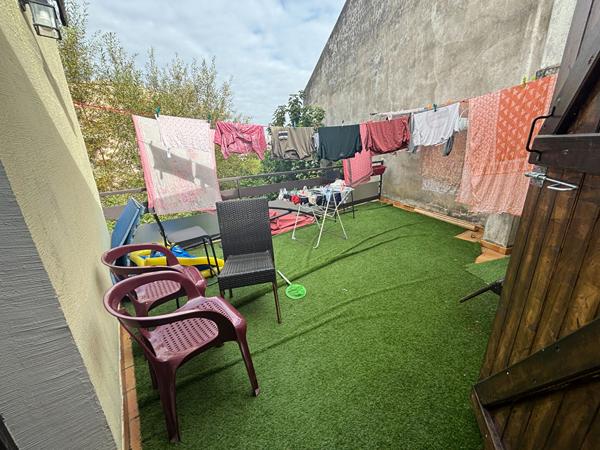 À VENDRE : PAMIERS MAISON DE VILLE AVEC TERRASSE