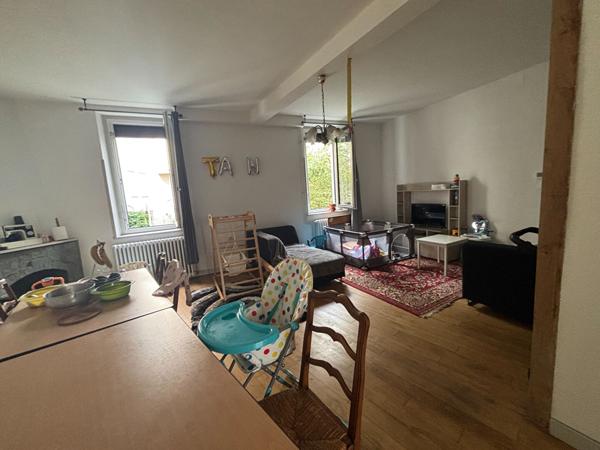 À VENDRE : PAMIERS MAISON DE VILLE AVEC TERRASSE