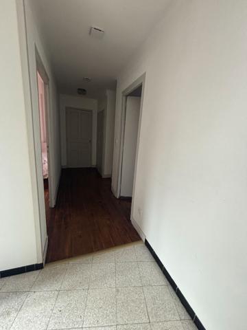 À VENDRE : PAMIERS MAISON DE VILLE AVEC TERRASSE