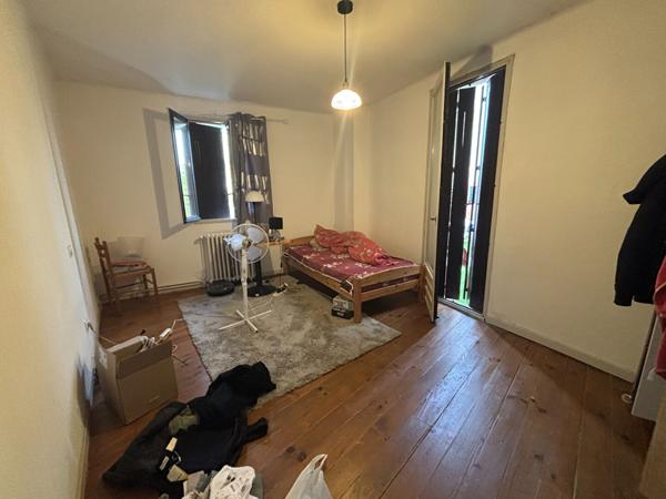 À VENDRE : PAMIERS MAISON DE VILLE AVEC TERRASSE