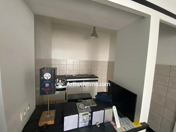 Vente                                                      Immeuble
                        
                     7 pièces                      157 m2                     à Matha