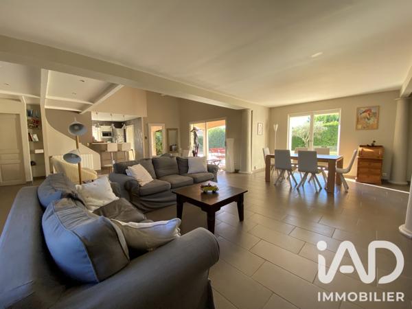 Maison à vendre 5 pièces 170 m² Eyguières