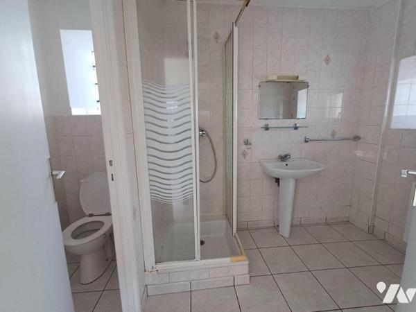 MAISON DE PLAIN-PIED A LARMOR-PLAGE