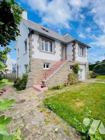 Maison à Vendre à Perros-Guirec (22700) en Côtes-d'Armor (22), de 123 m² habitables sur 458m² d...