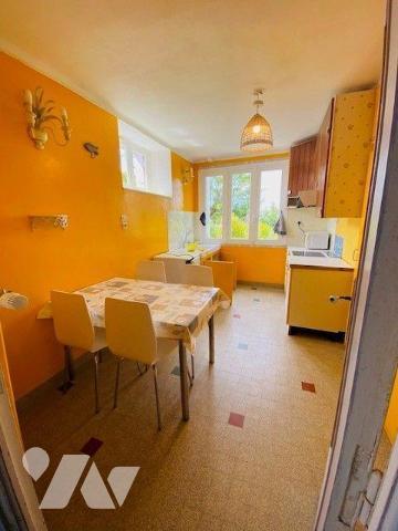 Maison à Vendre à Perros-Guirec (22700) en Côtes-d'Armor (22), de 123 m² habitables sur 458m² d...