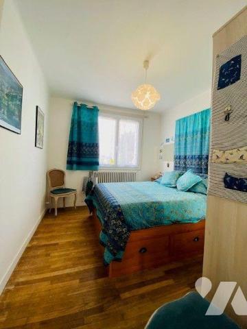 Maison à Vendre à Perros-Guirec (22700) en Côtes-d'Armor (22), de 123 m² habitables sur 458m² d...