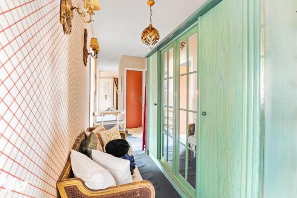 Appartement duplex d’exception à Saint-Julien-en-Genevois – Type 8, 158 m², terrasse de 113 m²