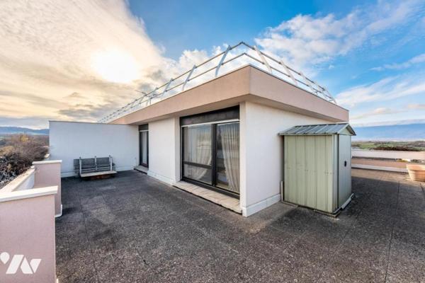 Appartement duplex d’exception à Saint-Julien-en-Genevois – Type 8, 158 m², terrasse de 113 m²