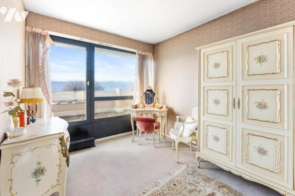 Appartement duplex d’exception à Saint-Julien-en-Genevois – Type 8, 158 m², terrasse de 113 m²