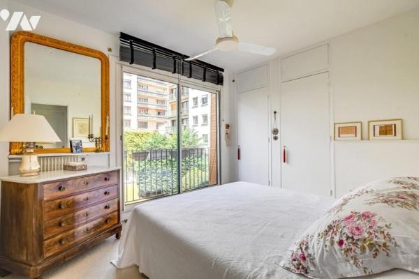 Appartement traversant au calme, avec balcon