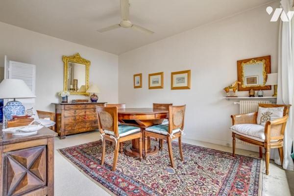 Appartement traversant au calme, avec balcon