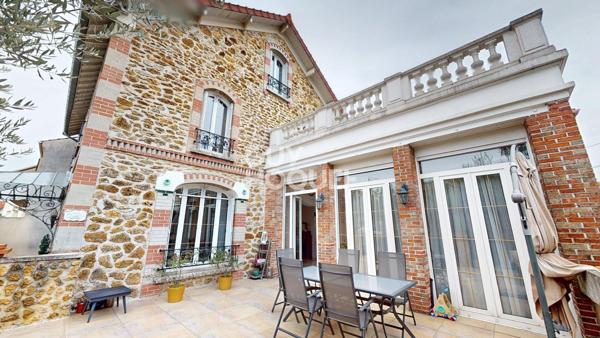 Maison d'exception à vendre aux Pavillons sous Bois - Référence 2754