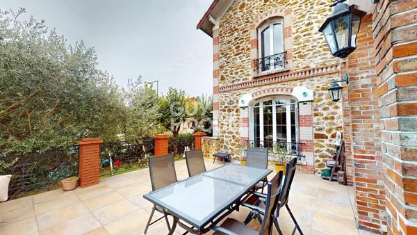 Maison d'exception à vendre aux Pavillons sous Bois - Référence 2754