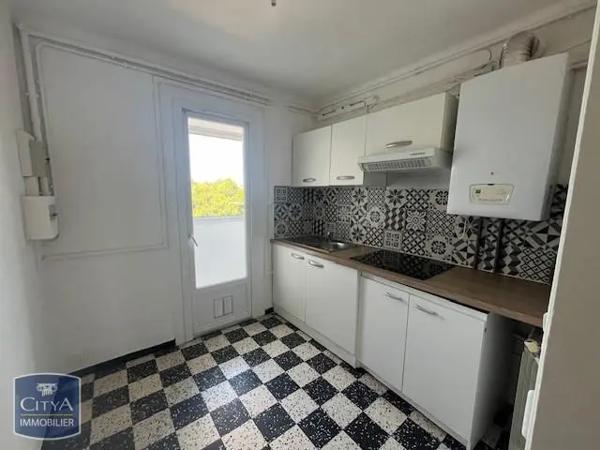 Appartement à louer 3 pièces 65.32m² Nîmes (30000)