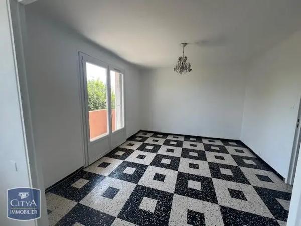Appartement à louer 3 pièces 65.32m² Nîmes (30000)