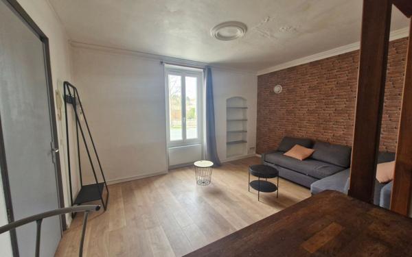 Appartement à vendre    1 pièce • 25,01 m2 Forcalquier