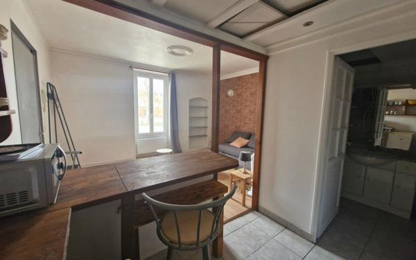 Appartement à vendre    1 pièce • 25,01 m2 Forcalquier
