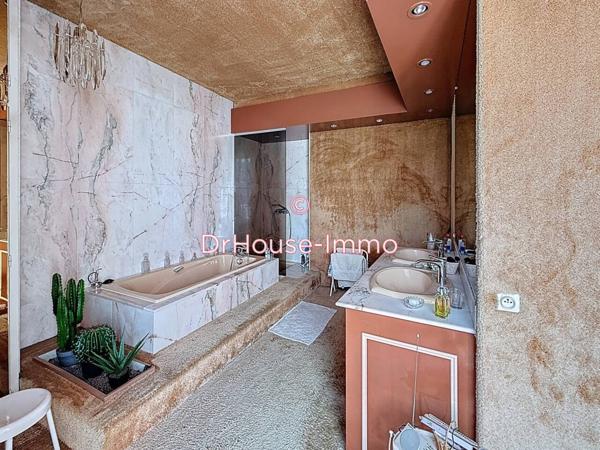 Château à vendre 12 pièces de 650 m²