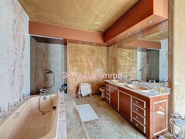 Château à vendre 12 pièces de 650 m²