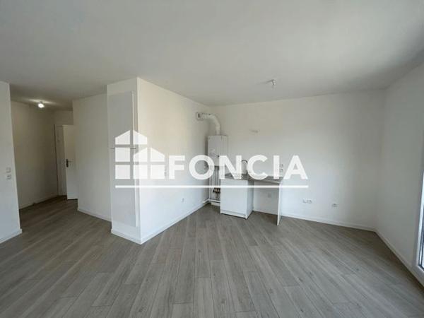 Location Appartement 2 pièces 43.7 m² - LES JARDINS DU PLESSIS - 2-4 RUE MARCEL CLERC / 45 RUE ALBERT ALINE Le Plessis Bouchard 95130