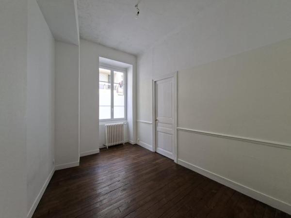 Appartement T3 à louer - 78 m² (réf : 503454)