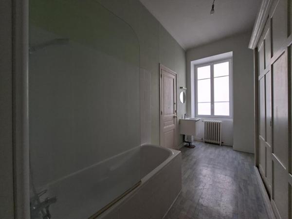 Appartement T3 à louer - 78 m² (réf : 503454)
