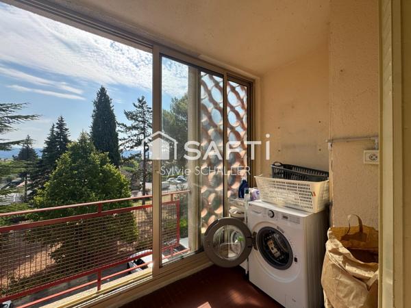 Appartement T3 climatisé avec 1 garage, 1 cave, 1 véranda