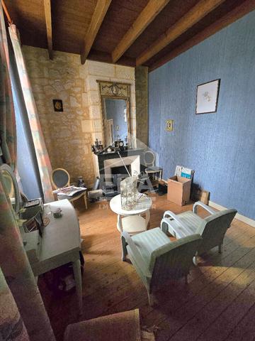 Superbe maison de Maître en pierre avec dépendances et haut potentiel