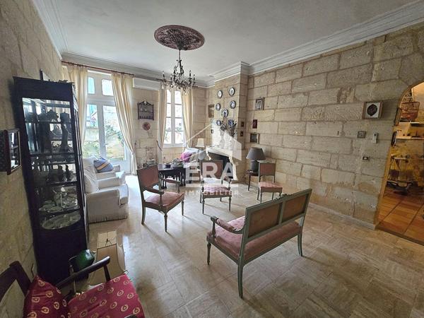 Superbe maison de Maître en pierre avec dépendances et haut potentiel