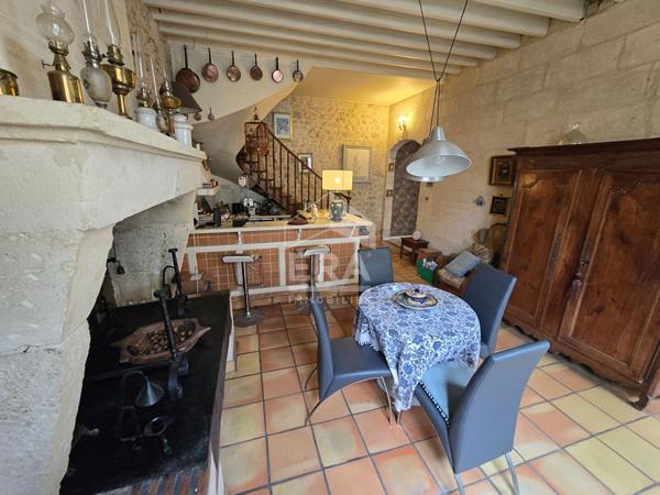 Superbe maison de Maître en pierre avec dépendances et haut potentiel