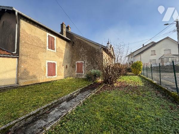 MAISON A RENOVER DE PLAIN-PIED AVEC GARAGE