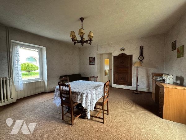 MAISON A RENOVER DE PLAIN-PIED AVEC GARAGE