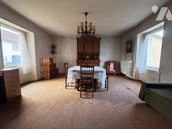 MAISON A RENOVER DE PLAIN-PIED AVEC GARAGE