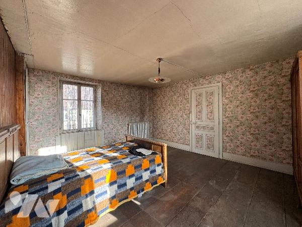 MAISON A RENOVER DE PLAIN-PIED AVEC GARAGE