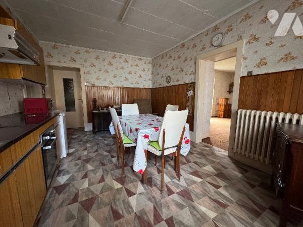 MAISON A RENOVER DE PLAIN-PIED AVEC GARAGE