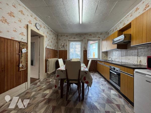 MAISON A RENOVER DE PLAIN-PIED AVEC GARAGE