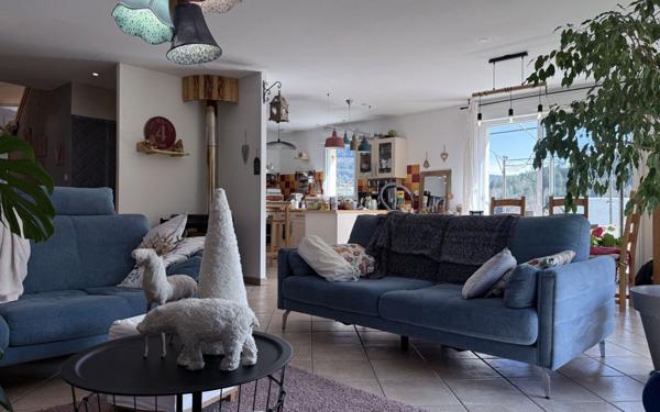 Maison à vendre    5 pièces •  Chanac