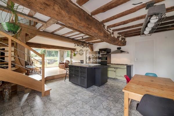 Maison T5 à vendre LA CHAPELLE DES FOUGERETZ - 105 m² (réf : MBO25800E)