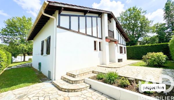 Maison à vendre 8 pièces 189 m² Saint-Jean-de-Luz