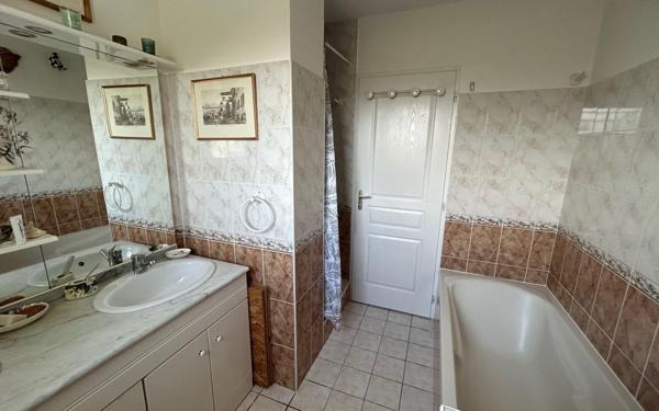 Maison à vendre    5 pièces • 140,77 m2 Gujan-Mestras