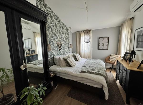 BRUGUIERE Exceptionnelle maison de ville